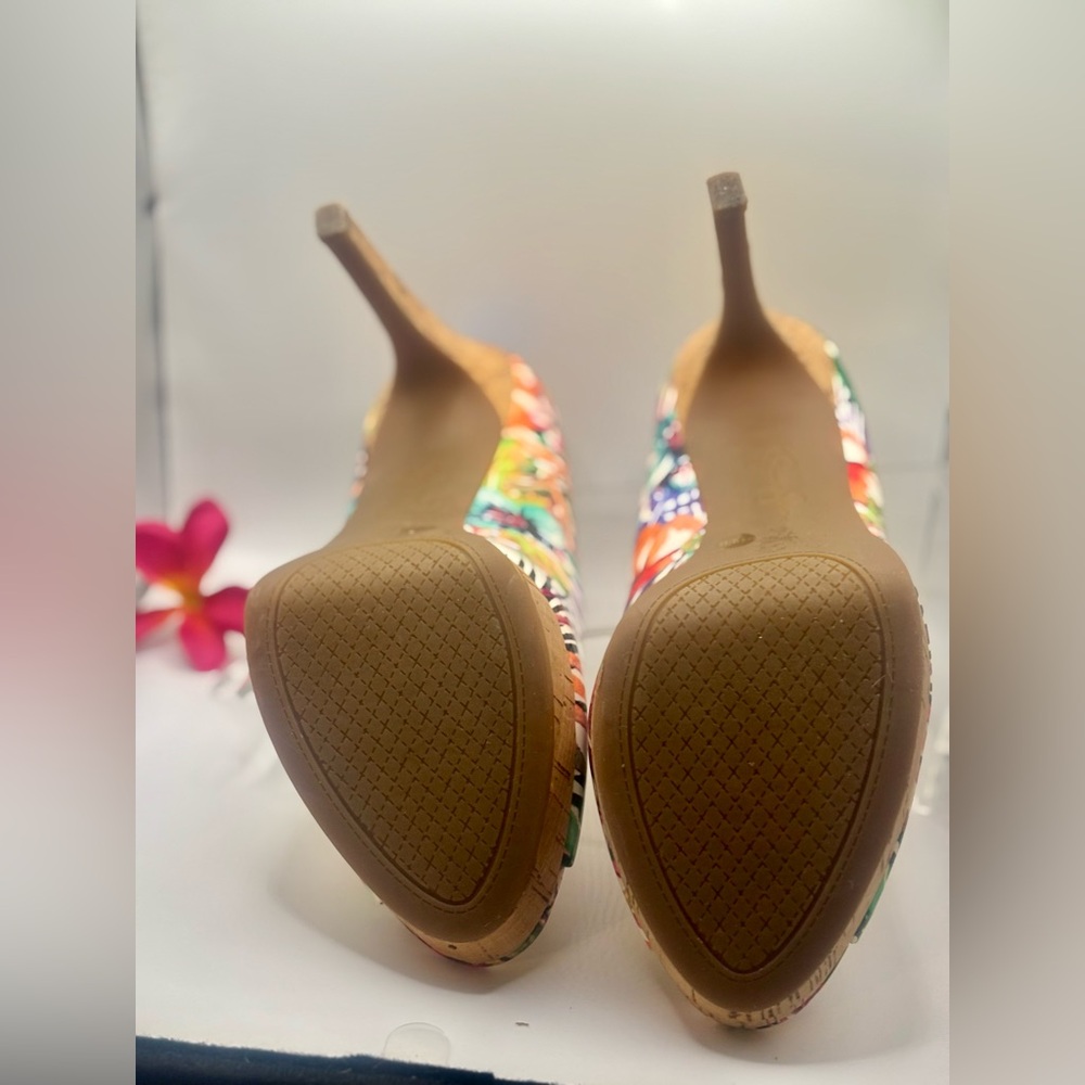 Jessica Simpson floral Pumps - Picture 4 of 8